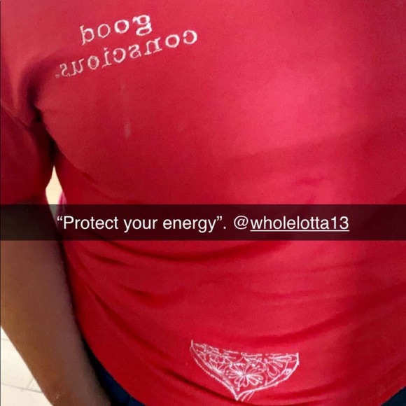 Protect your energy shirt in red - Picture 7 of 8